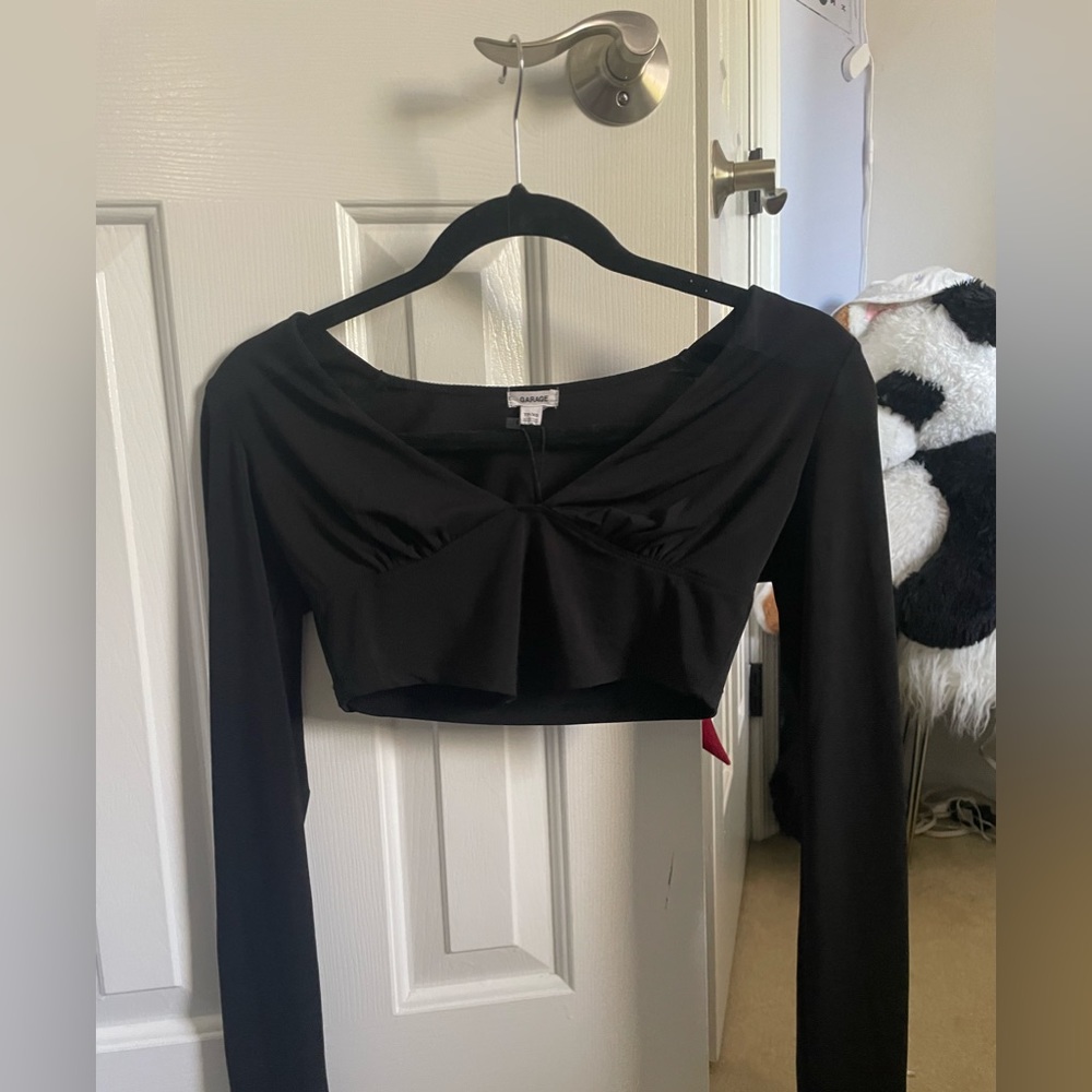 Garage Black V-Neck Triangle Long Sleeve